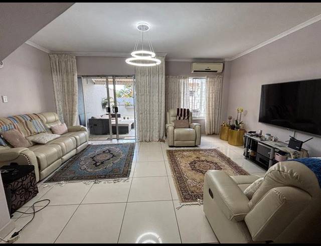 3 BEDROOM DUPLEX FOR SALE IN MUSGRAVE